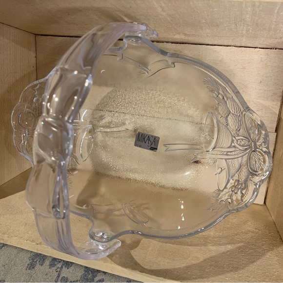 VTG Mikasa Holiday Bells Embossed Handled Basket Christmas - Picture 10 of 10